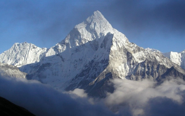 2007_hauptstadt_kathmandu_16_-_ama_dablam_6812m.jpg